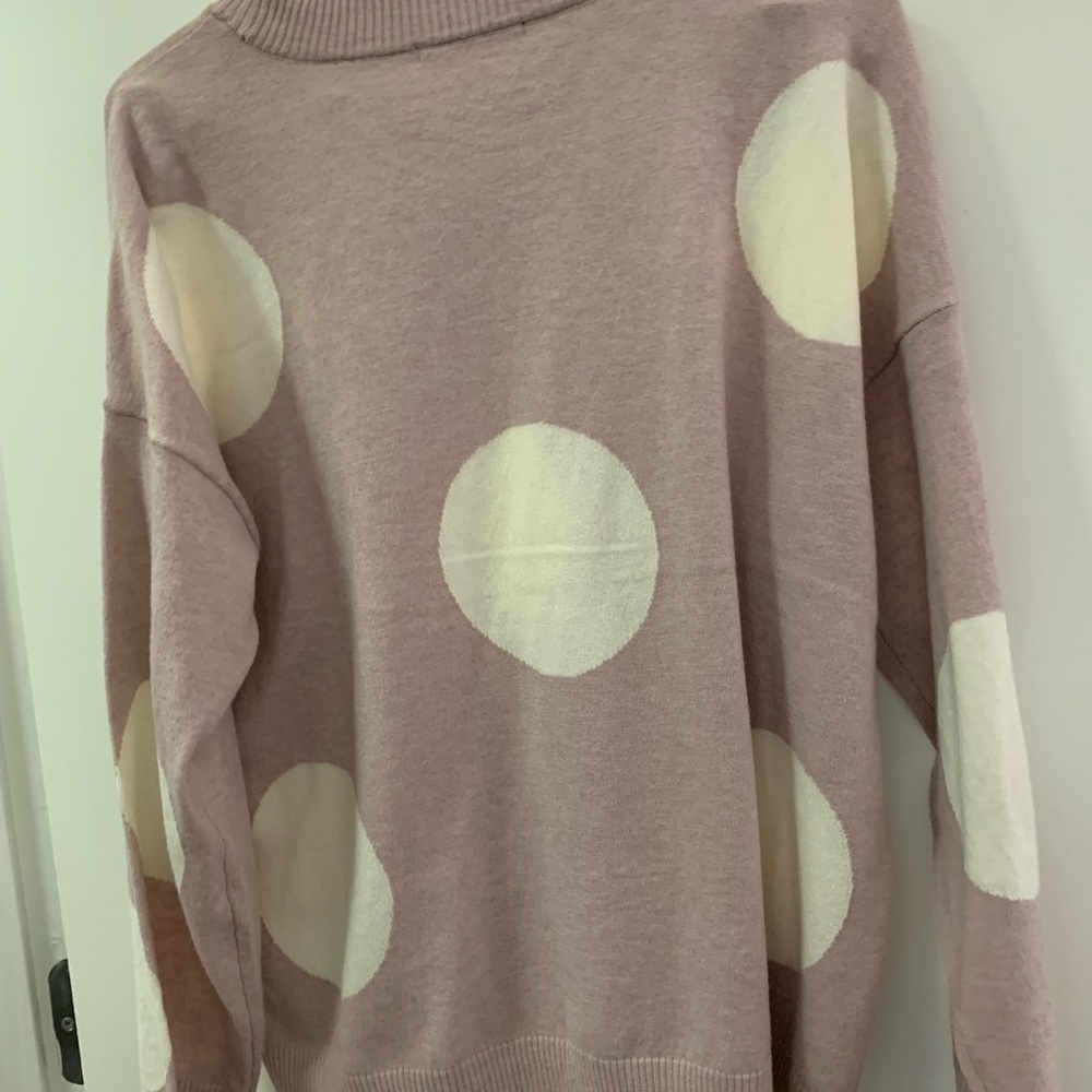Tahari purple and white polka dot sweater